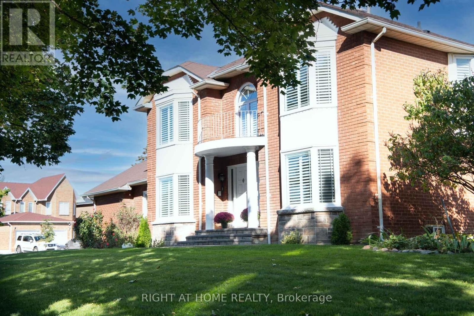 












348 NAHANI WAY

,
Mississauga (Hurontario),




Ontario
L4Z3B4

