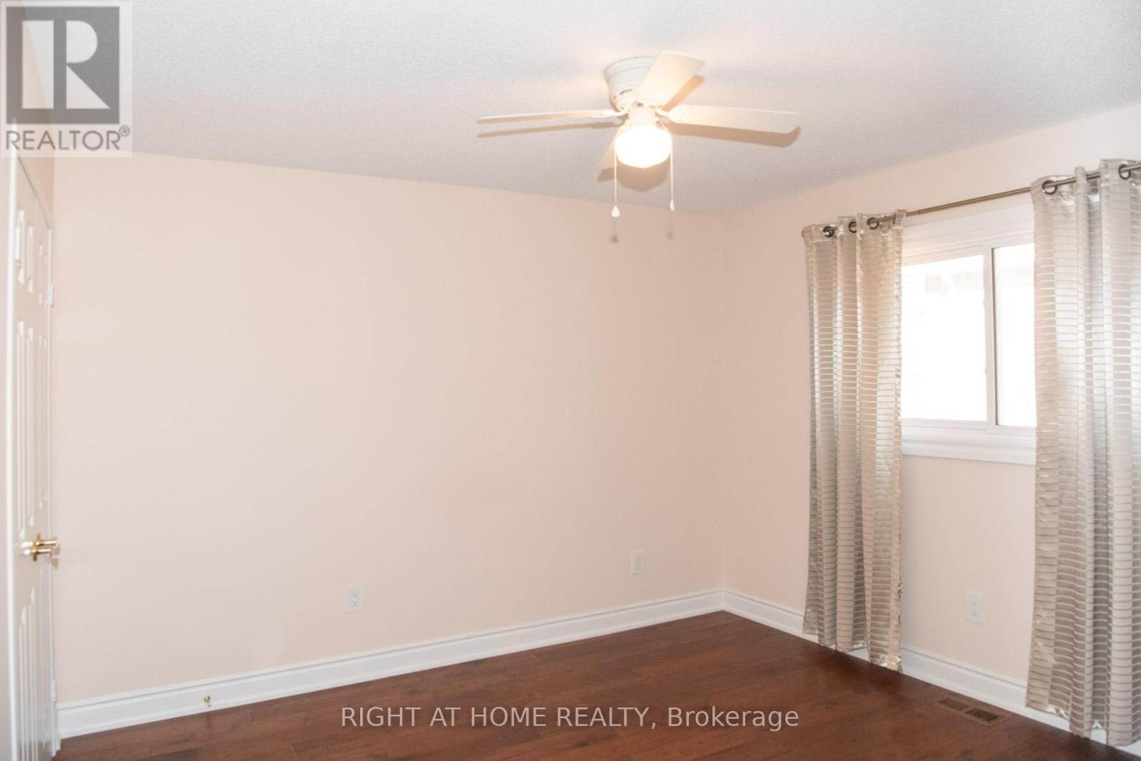 












348 NAHANI WAY

,
Mississauga (Hurontario),




Ontario
L4Z3B4

