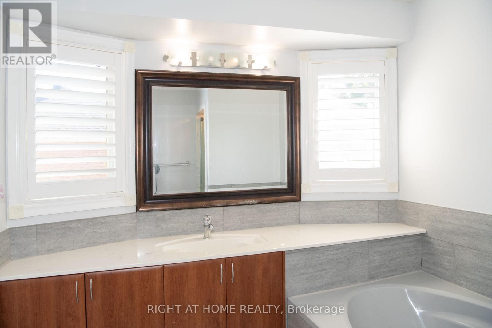 












348 NAHANI WAY

,
Mississauga (Hurontario),




Ontario
L4Z3B4

