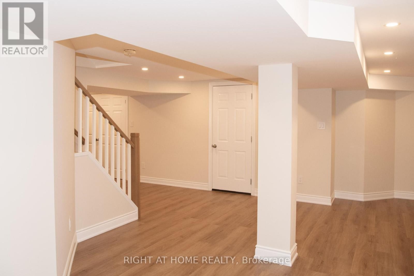 












348 NAHANI WAY

,
Mississauga (Hurontario),




Ontario
L4Z3B4


