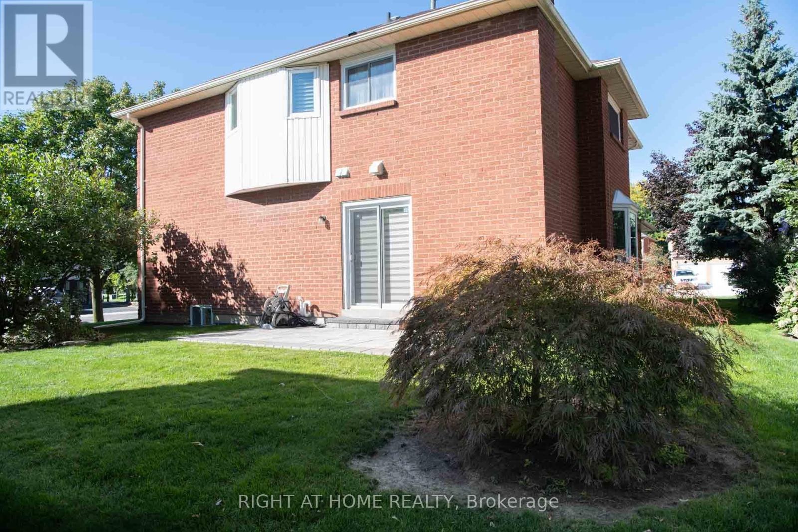 












348 NAHANI WAY

,
Mississauga (Hurontario),




Ontario
L4Z3B4

