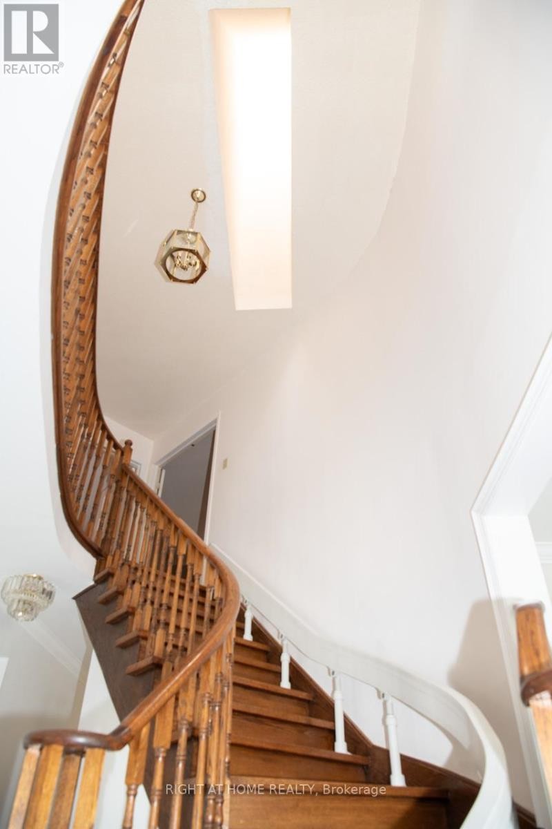 












348 NAHANI WAY

,
Mississauga (Hurontario),




Ontario
L4Z3B4

