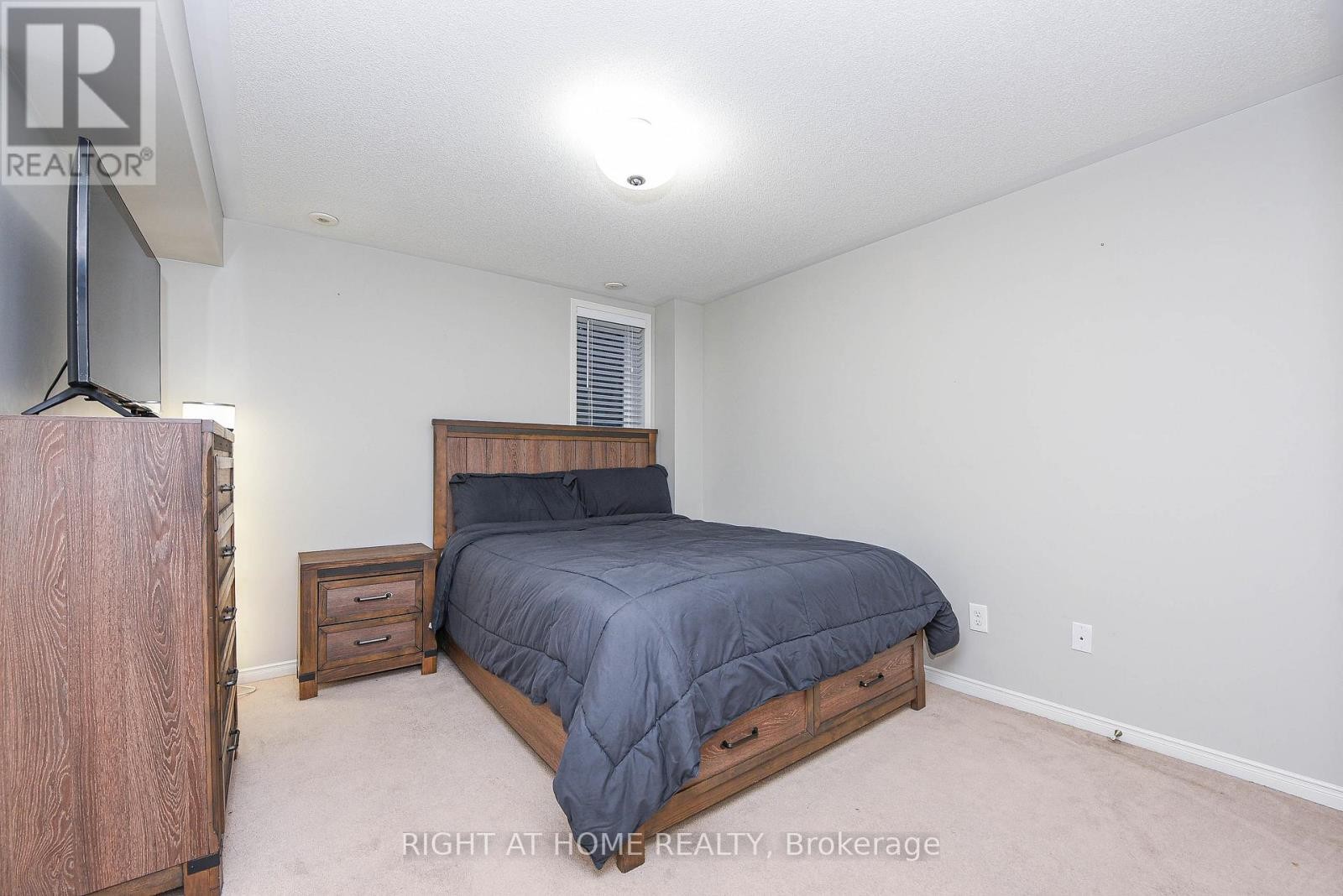 












13 - 3335 THOMAS STREET

,
Mississauga (Churchill Meadows),




Ontario
L5M0N7

