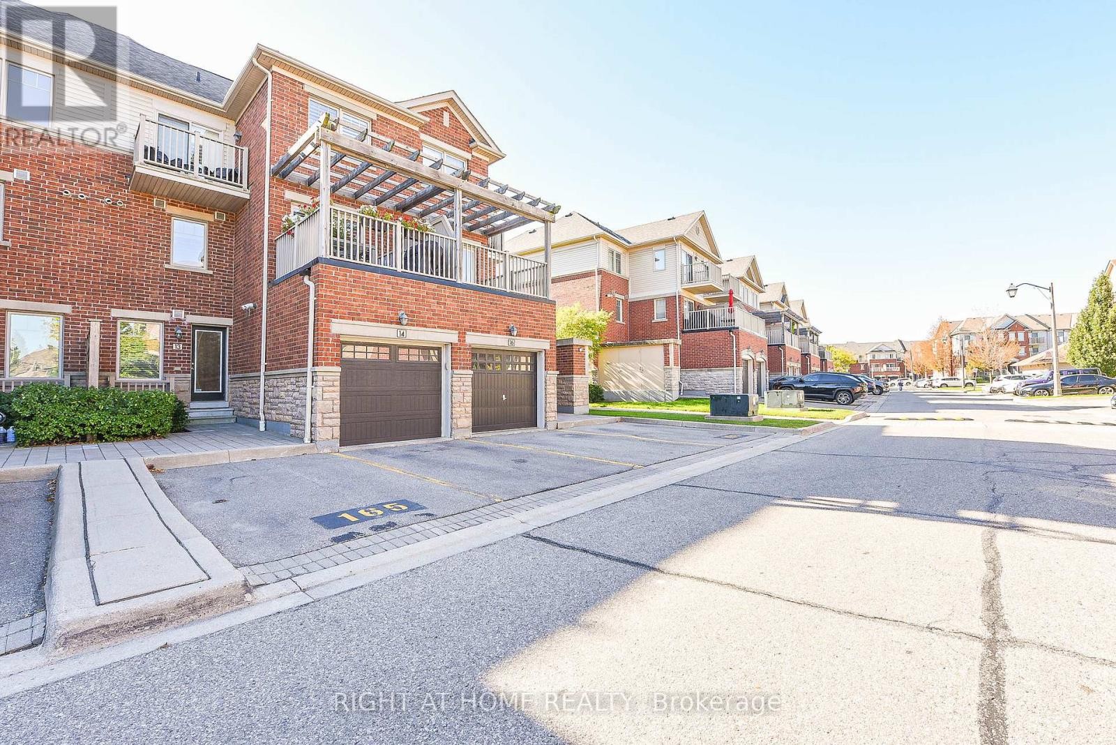 












13 - 3335 THOMAS STREET

,
Mississauga (Churchill Meadows),




Ontario
L5M0N7

