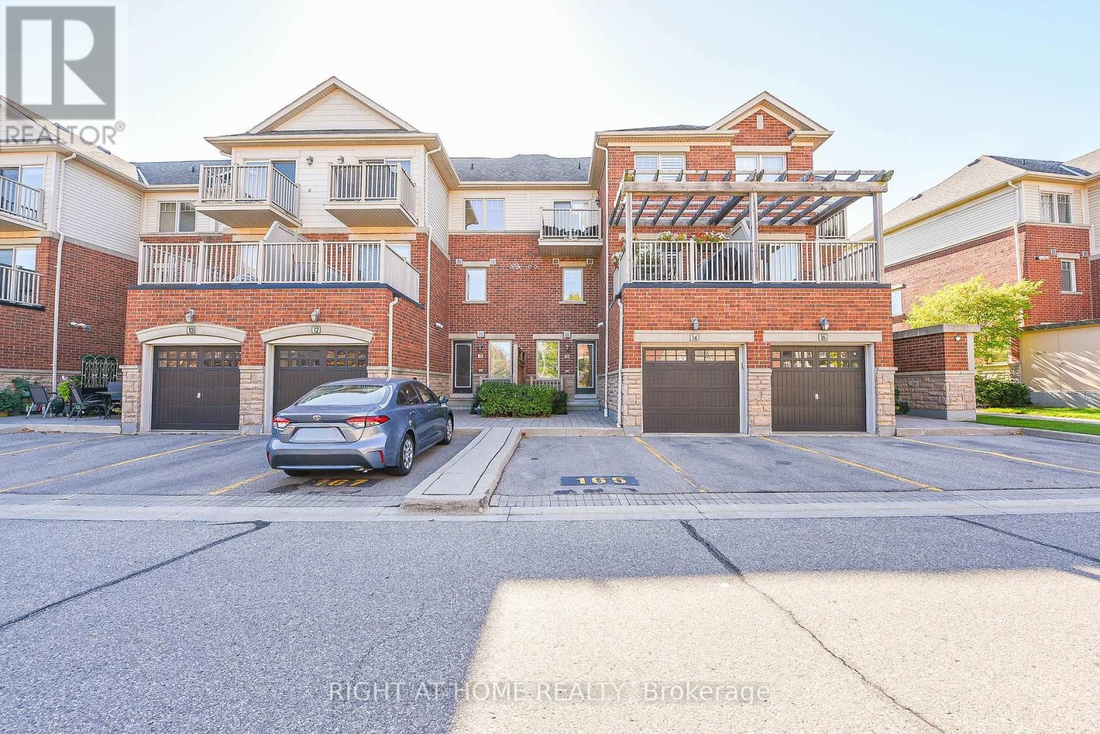 












13 - 3335 THOMAS STREET

,
Mississauga (Churchill Meadows),




Ontario
L5M0N7

