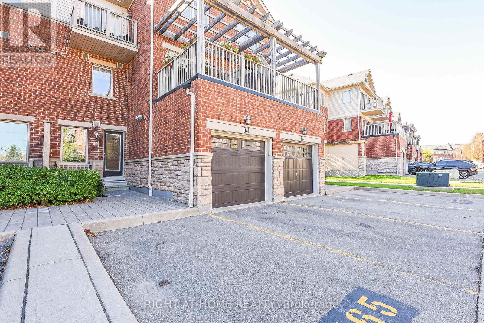 












13 - 3335 THOMAS STREET

,
Mississauga (Churchill Meadows),




Ontario
L5M0N7

