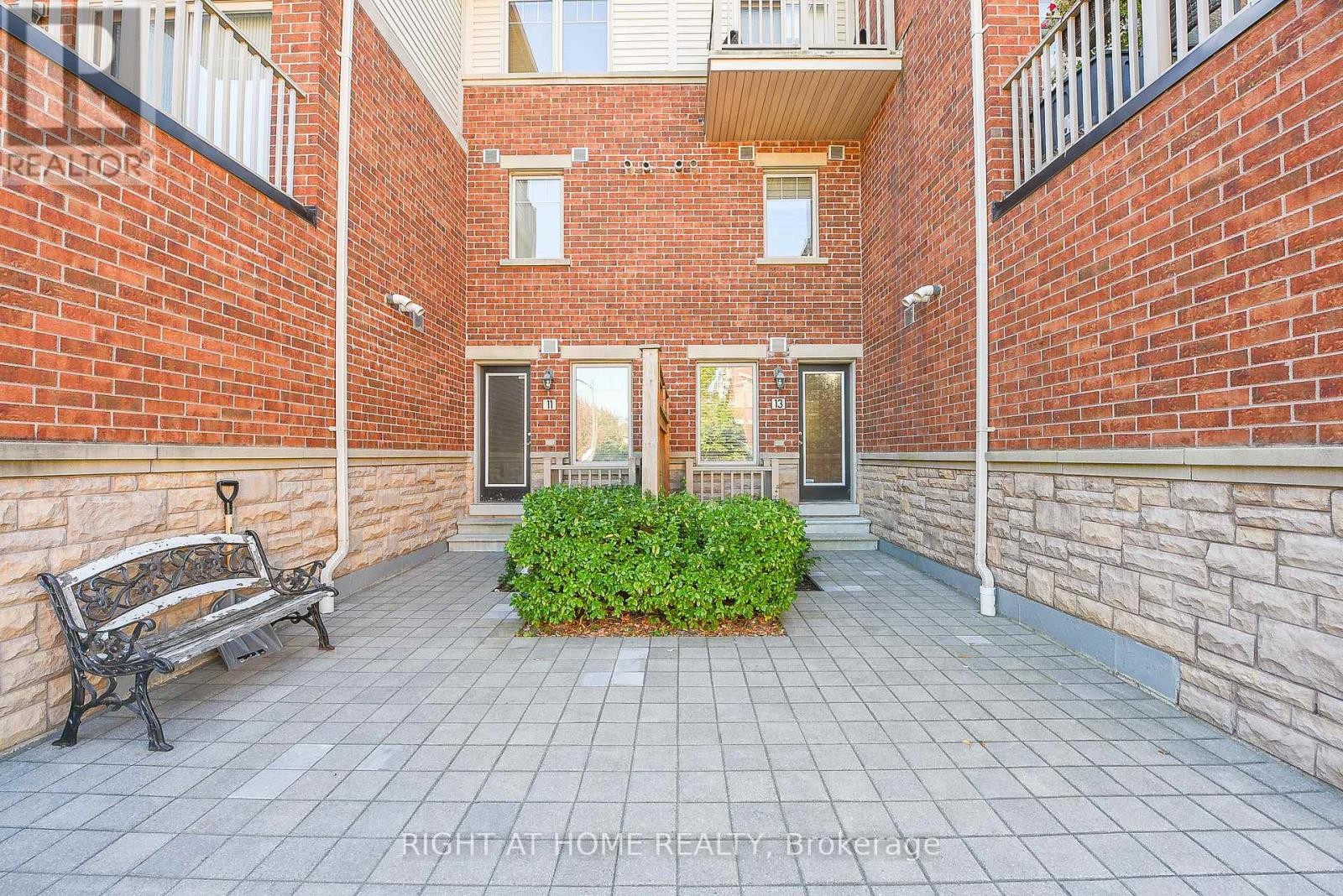 












13 - 3335 THOMAS STREET

,
Mississauga (Churchill Meadows),




Ontario
L5M0N7

