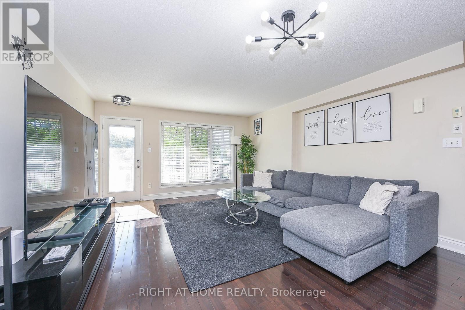 












13 - 3335 THOMAS STREET

,
Mississauga (Churchill Meadows),




Ontario
L5M0N7

