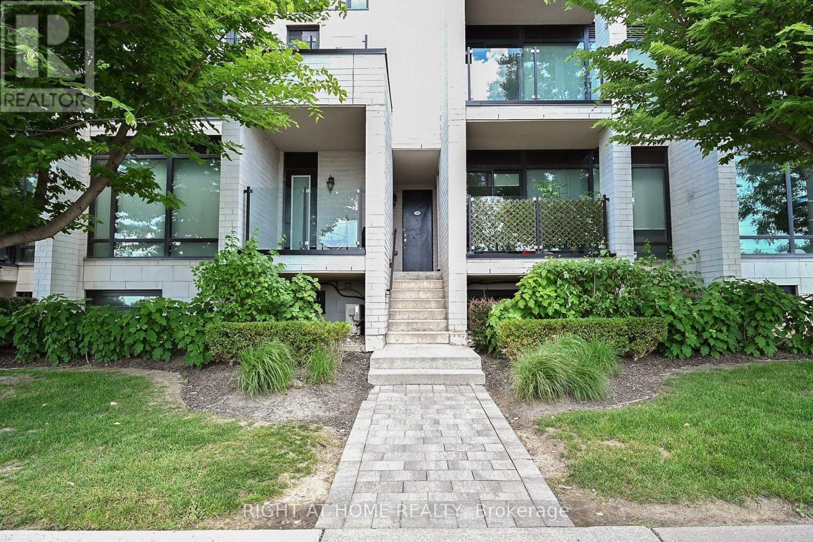 












710 - 138 WIDDICOMBE HILL BOULEVARD

,
Toronto (Willowridge-Martingrove-Richview),




Ontario
M9R4A6


