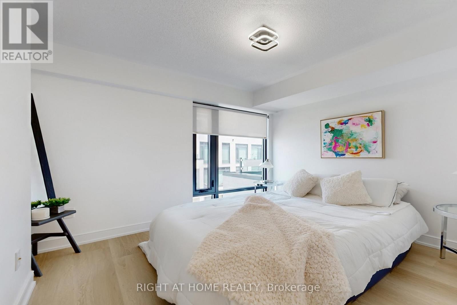 












710 - 138 WIDDICOMBE HILL BOULEVARD

,
Toronto (Willowridge-Martingrove-Richview),




Ontario
M9R4A6

