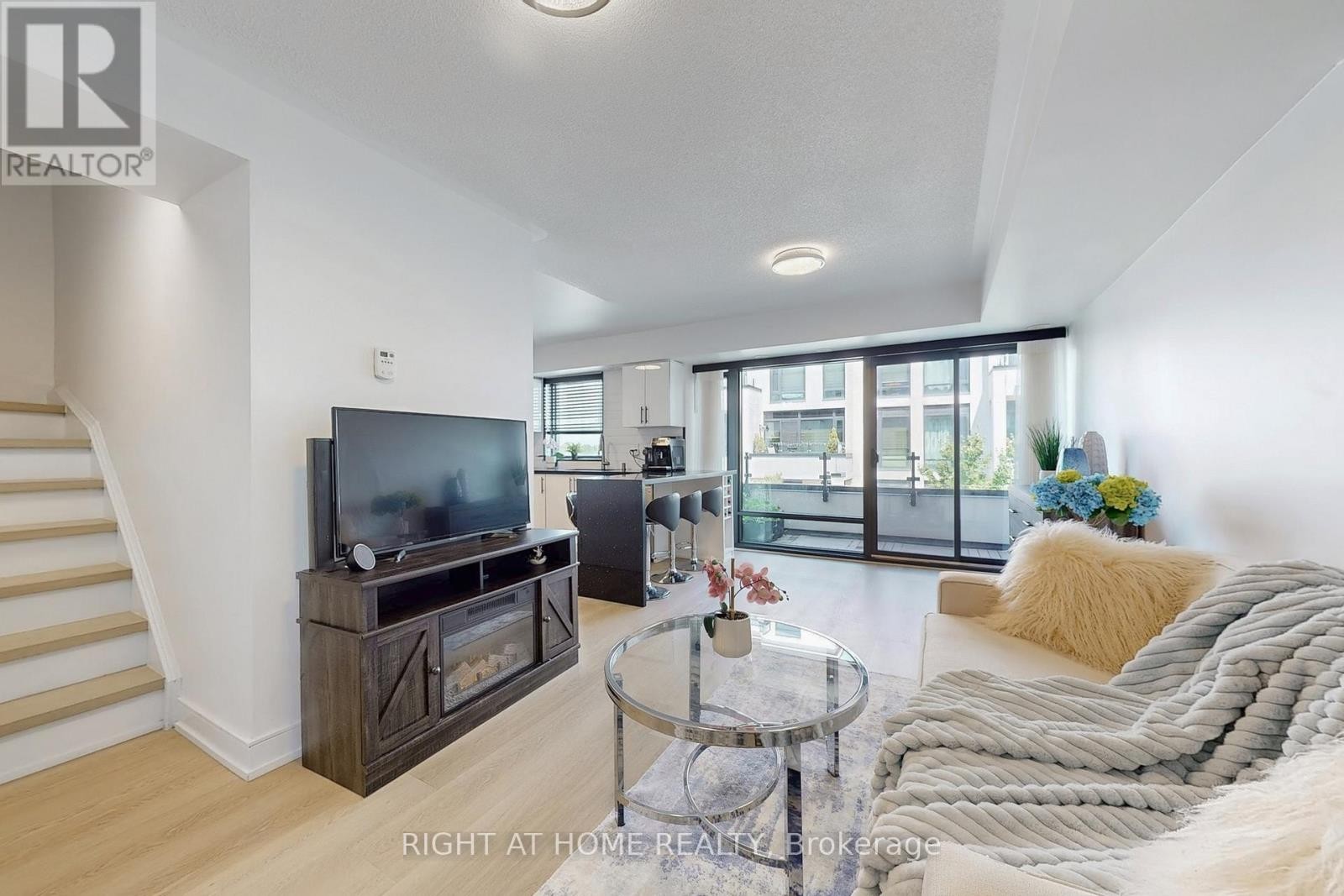 












710 - 138 WIDDICOMBE HILL BOULEVARD

,
Toronto (Willowridge-Martingrove-Richview),




Ontario
M9R4A6

