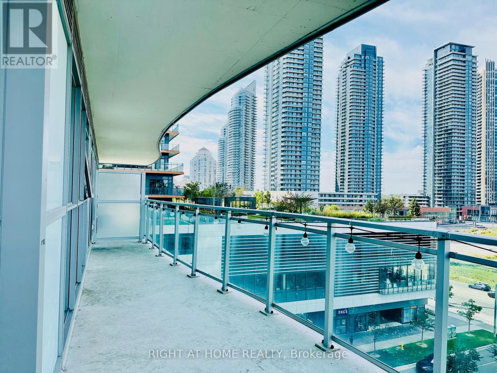 












504 - 33 SHORE BREEZE DRIVE

,
Toronto (Mimico),




Ontario
M8V0G1


