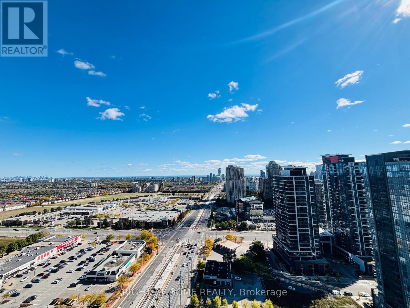 












2403 - 15 WATERGARDEN DRIVE

,
Mississauga (Hurontario),




Ontario
L5R0H4

