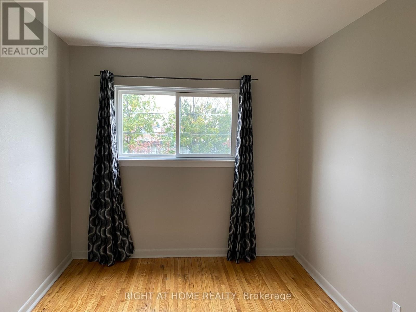 












3230 THE CREDIT WOODLANDS

,
Mississauga (Erindale),




Ontario
L5C2J6

