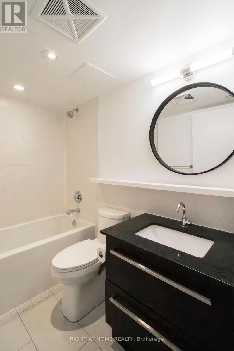 












608 - 160 FLEMINGTON ROAD

,
Toronto (Yorkdale-Glen Park),




Ontario
M6A1N6

