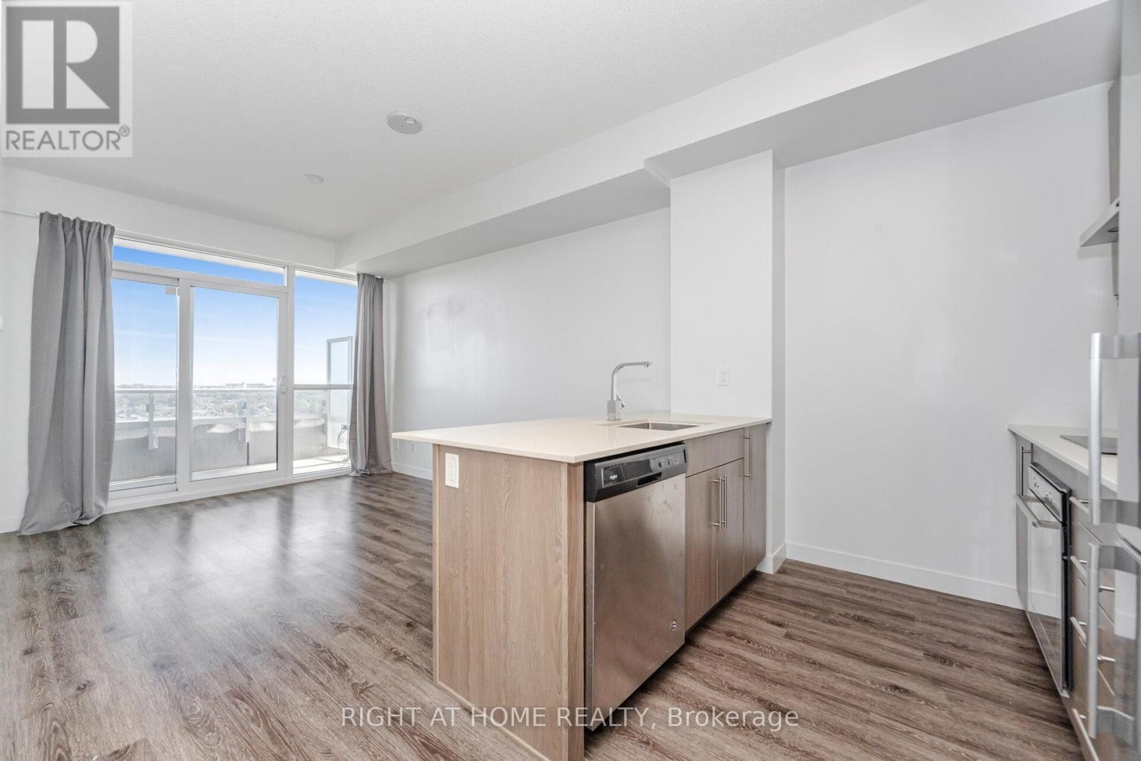 












1003 - 2093 FAIRVIEW STREET

,
Burlington (Freeman),




Ontario
L7R0E6

