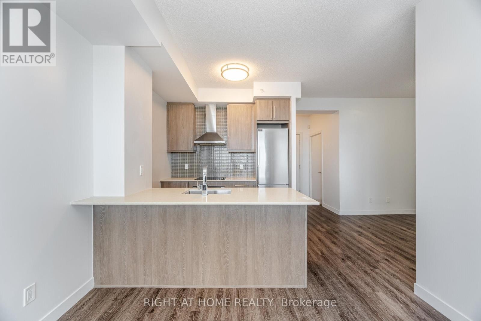 












1003 - 2093 FAIRVIEW STREET

,
Burlington (Freeman),




Ontario
L7R0E6

