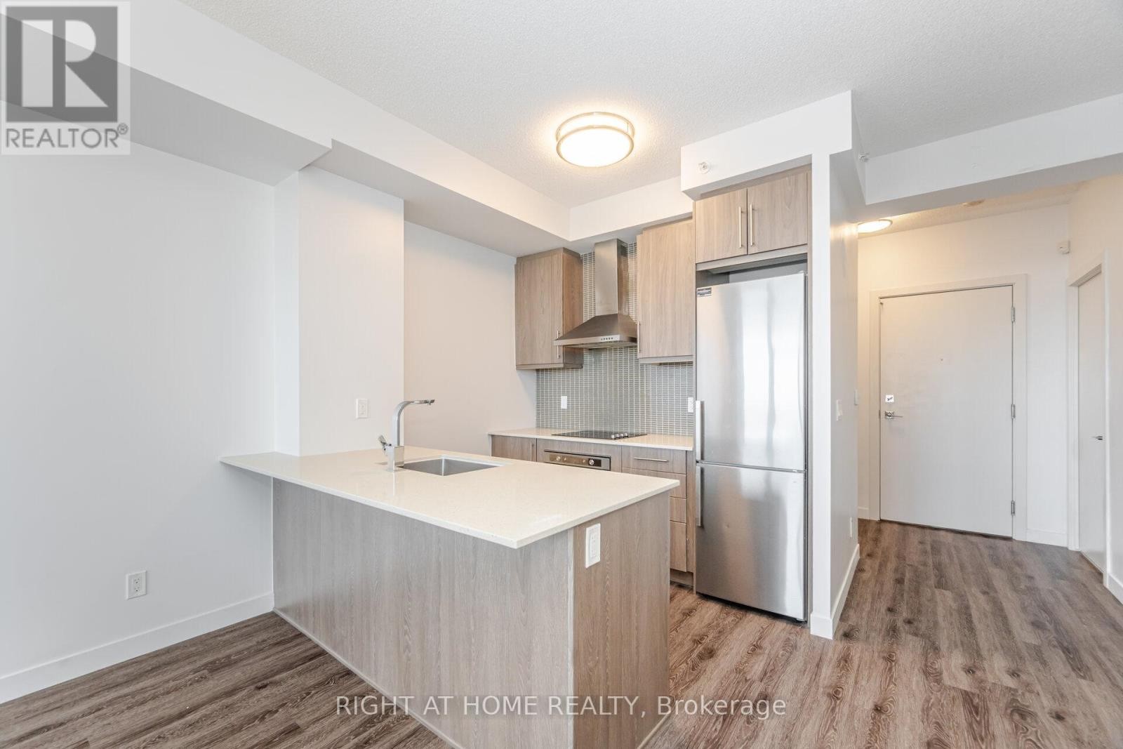 












1003 - 2093 FAIRVIEW STREET

,
Burlington (Freeman),




Ontario
L7R0E6

