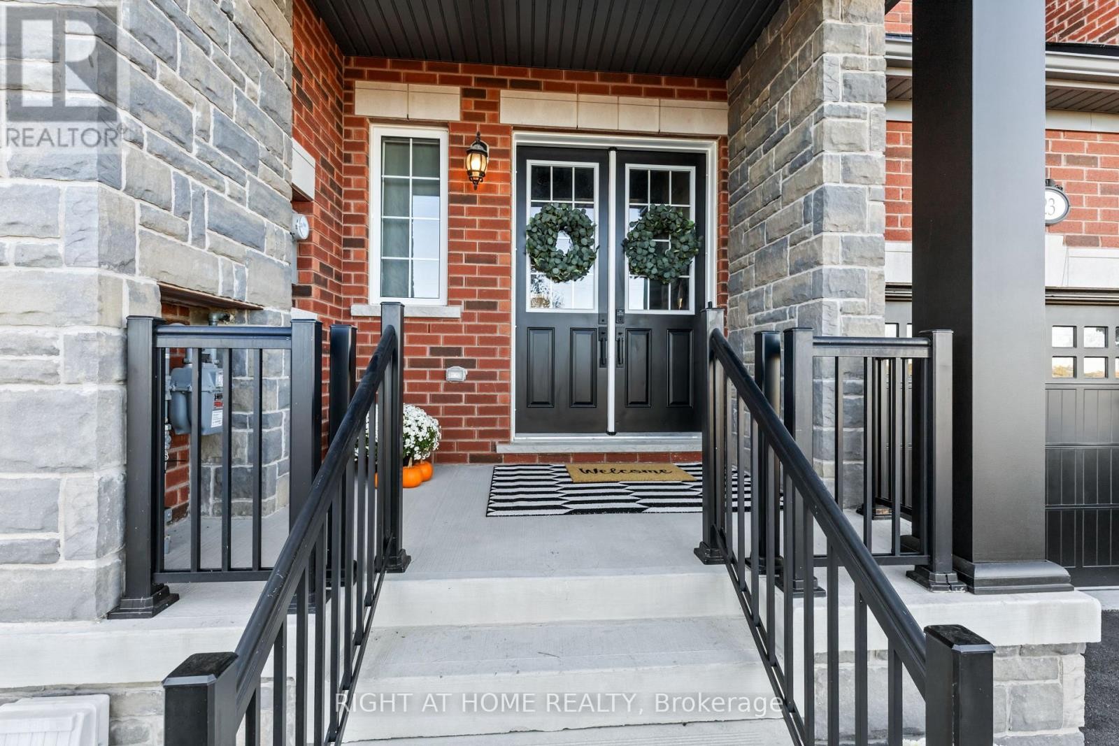 












23 DUFFEL CRESCENT

,
Halton Hills (Georgetown),




Ontario
L7G0H7

