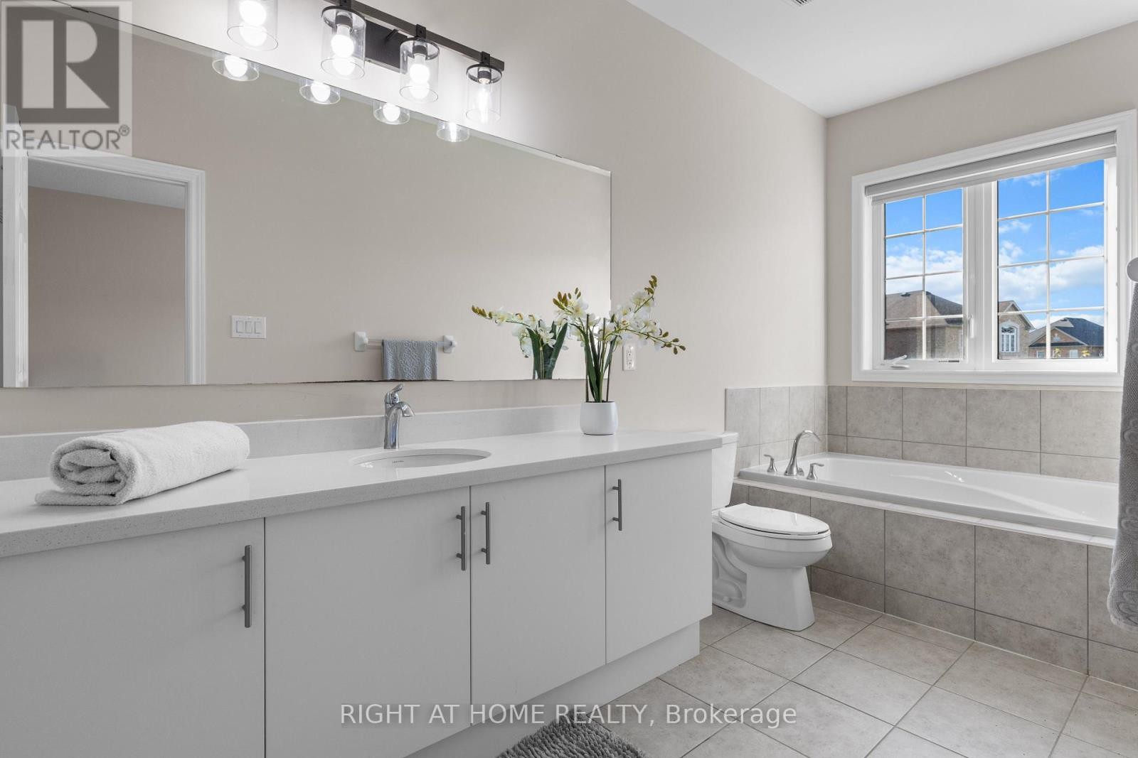 












23 DUFFEL CRESCENT

,
Halton Hills (Georgetown),




Ontario
L7G0H7

