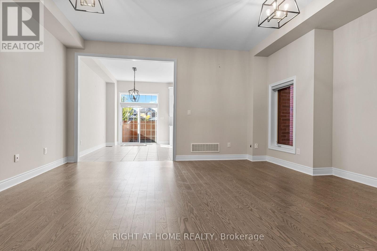 












23 DUFFEL CRESCENT

,
Halton Hills (Georgetown),




Ontario
L7G0H7

