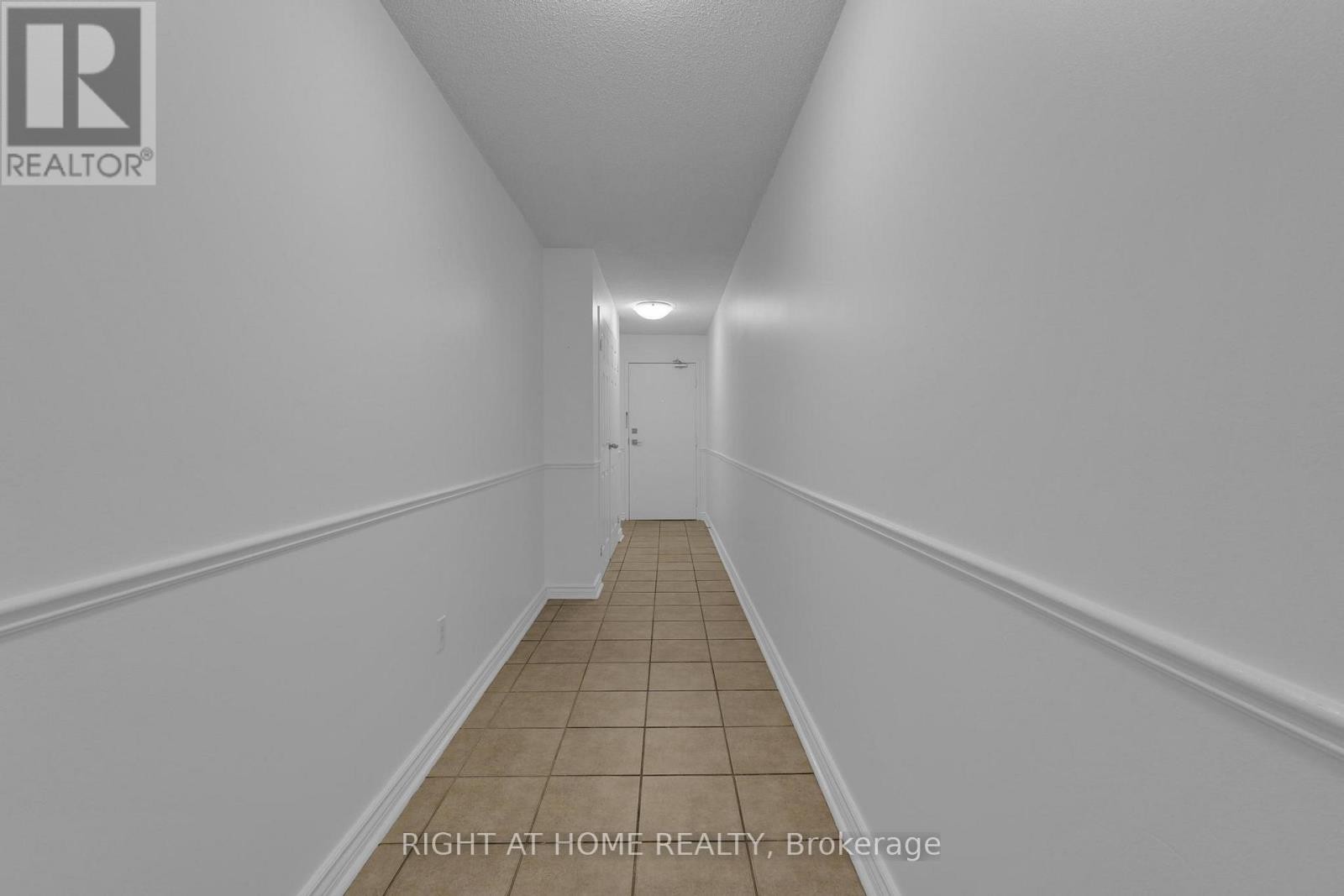 












205 - 3650 KANEFF CRESCENT

,
Mississauga (Mississauga Valleys),




Ontario
L5A4A1

