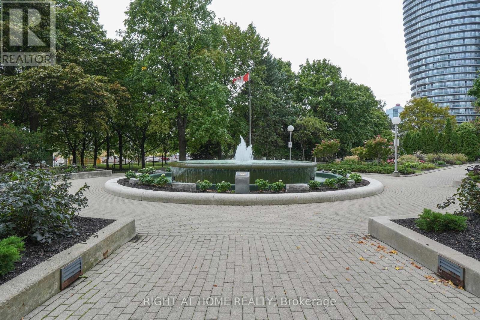 












205 - 3650 KANEFF CRESCENT

,
Mississauga (Mississauga Valleys),




Ontario
L5A4A1

