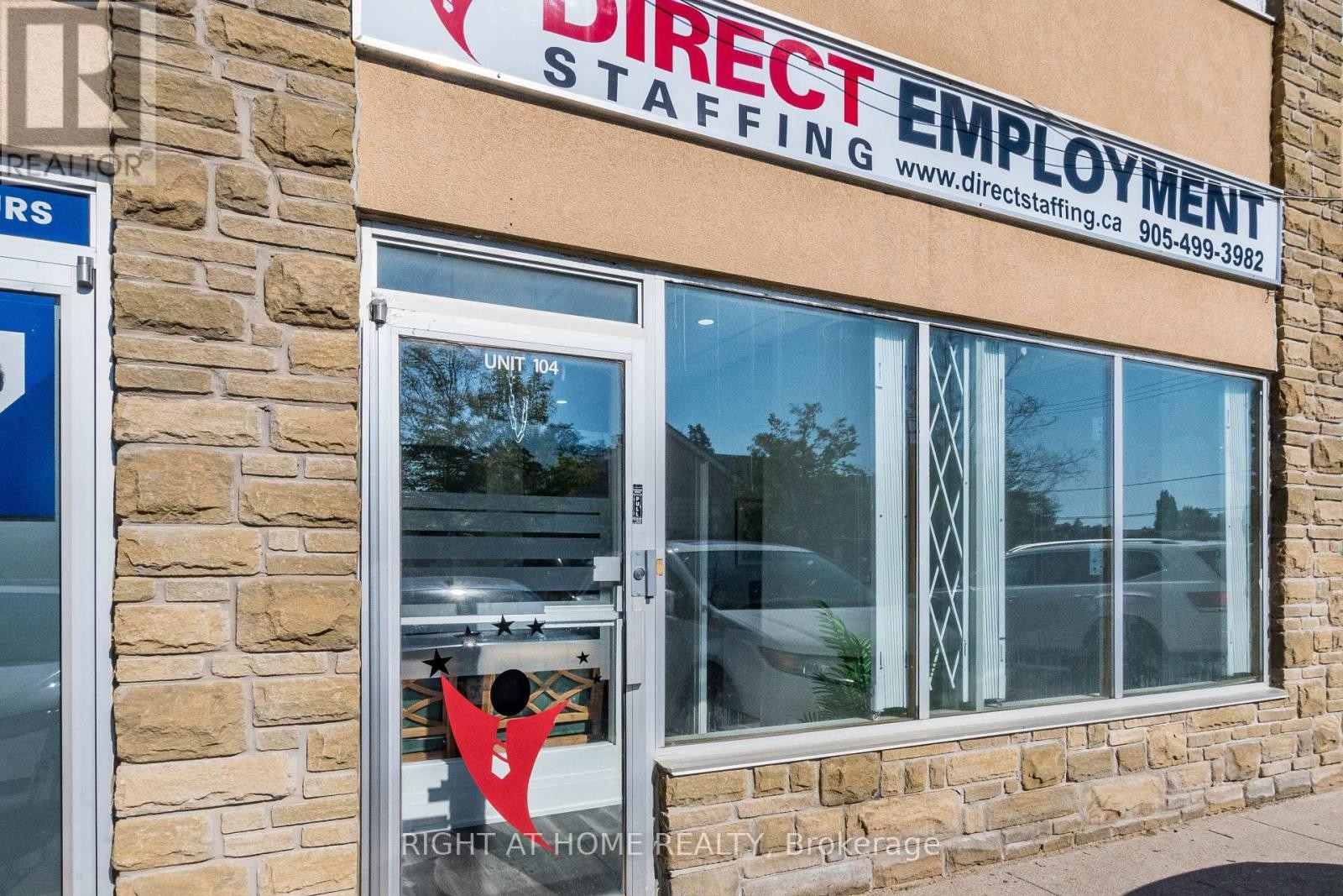 












104 - 49 HILLCREST AVENUE

,
Brampton (Queen Street Corridor),




Ontario
L6W4V4

