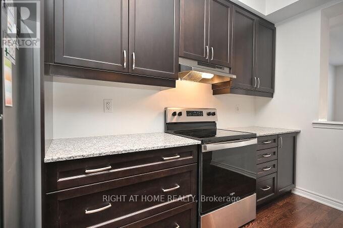 












5174 ZIONKATE LANE

,
Mississauga (Churchill Meadows),




Ontario
L5M2S8

