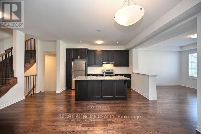 












5174 ZIONKATE LANE

,
Mississauga (Churchill Meadows),




Ontario
L5M2S8

