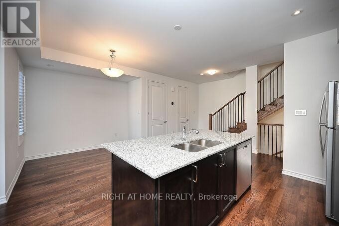 












5174 ZIONKATE LANE

,
Mississauga (Churchill Meadows),




Ontario
L5M2S8

