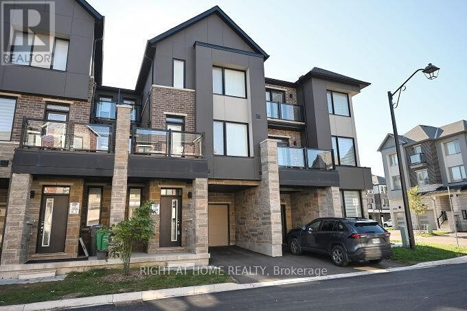 












5174 ZIONKATE LANE

,
Mississauga (Churchill Meadows),




Ontario
L5M2S8

