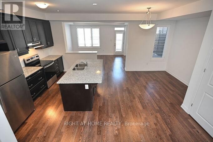 












5174 ZIONKATE LANE

,
Mississauga (Churchill Meadows),




Ontario
L5M2S8

