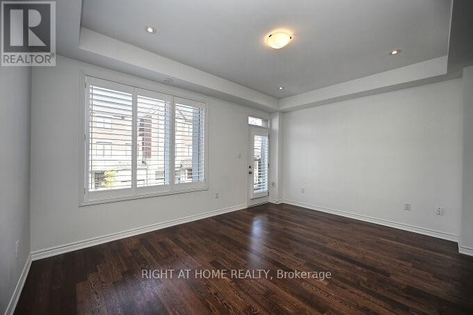 












5174 ZIONKATE LANE

,
Mississauga (Churchill Meadows),




Ontario
L5M2S8

