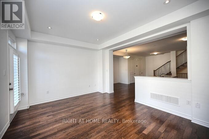 












5174 ZIONKATE LANE

,
Mississauga (Churchill Meadows),




Ontario
L5M2S8

