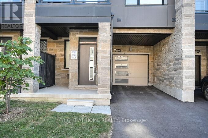












5174 ZIONKATE LANE

,
Mississauga (Churchill Meadows),




Ontario
L5M2S8

