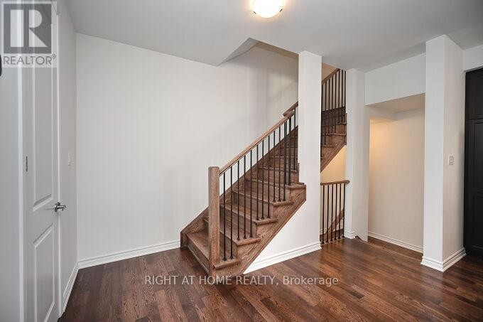 












5174 ZIONKATE LANE

,
Mississauga (Churchill Meadows),




Ontario
L5M2S8

