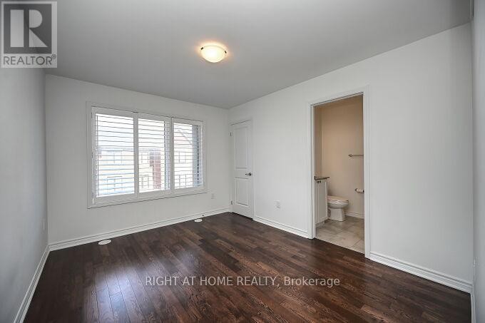 












5174 ZIONKATE LANE

,
Mississauga (Churchill Meadows),




Ontario
L5M2S8

