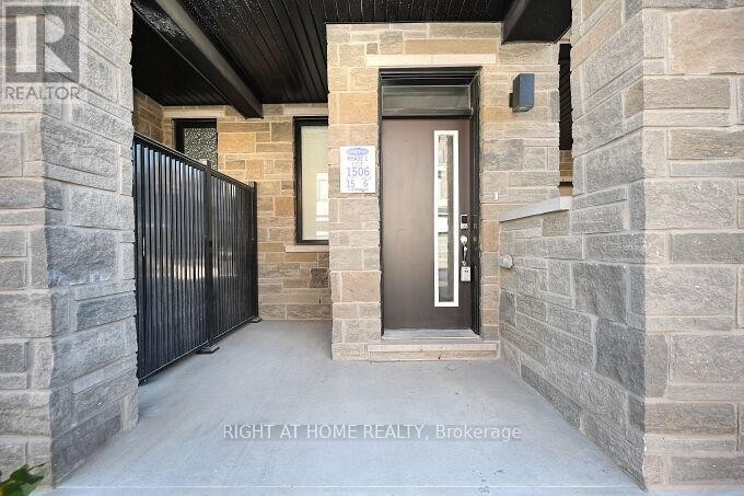 












5174 ZIONKATE LANE

,
Mississauga (Churchill Meadows),




Ontario
L5M2S8

