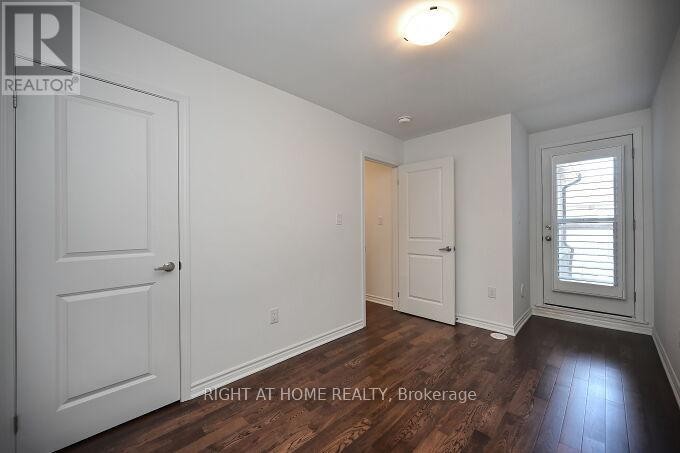 












5174 ZIONKATE LANE

,
Mississauga (Churchill Meadows),




Ontario
L5M2S8

