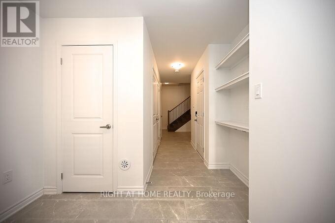 












5174 ZIONKATE LANE

,
Mississauga (Churchill Meadows),




Ontario
L5M2S8


