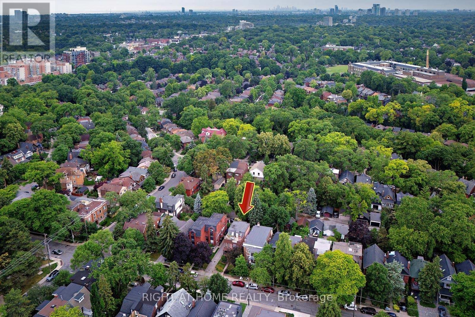 












A - 164 QUEBEC AVENUE

,
Toronto (High Park North),




Ontario
M6P2T8

