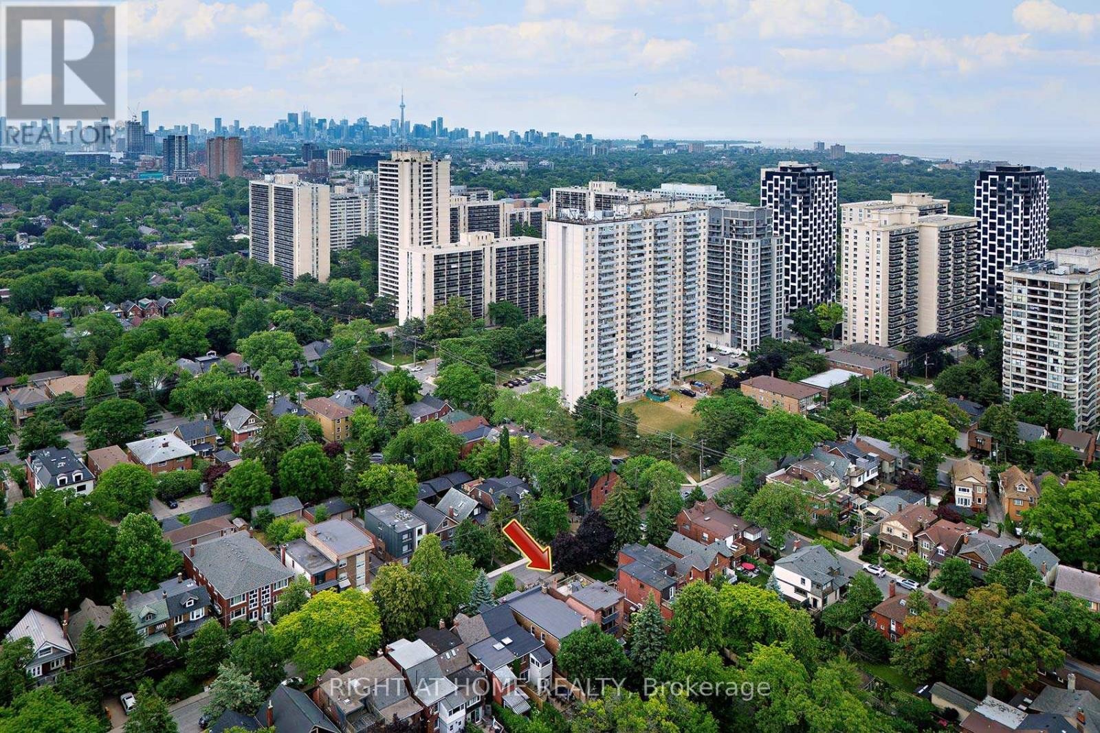 












C - 164 QUEBEC AVENUE

,
Toronto (High Park North),




Ontario
M6P2T8


