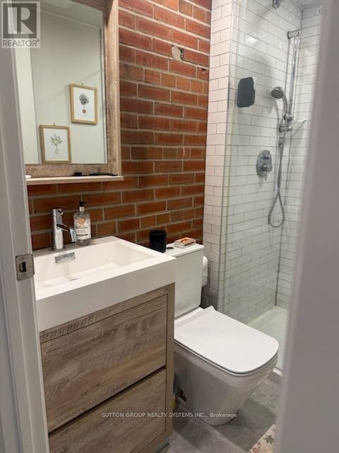 












7 - 2945 DUNDAS STREET W

,
Toronto (Junction Area),




Ontario
M6P1Z2

