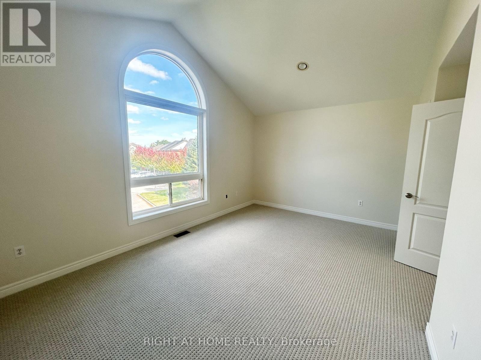 












3342 FOUNTAIN PARK AVENUE

,
Mississauga (Churchill Meadows),




Ontario
L5M7E2


