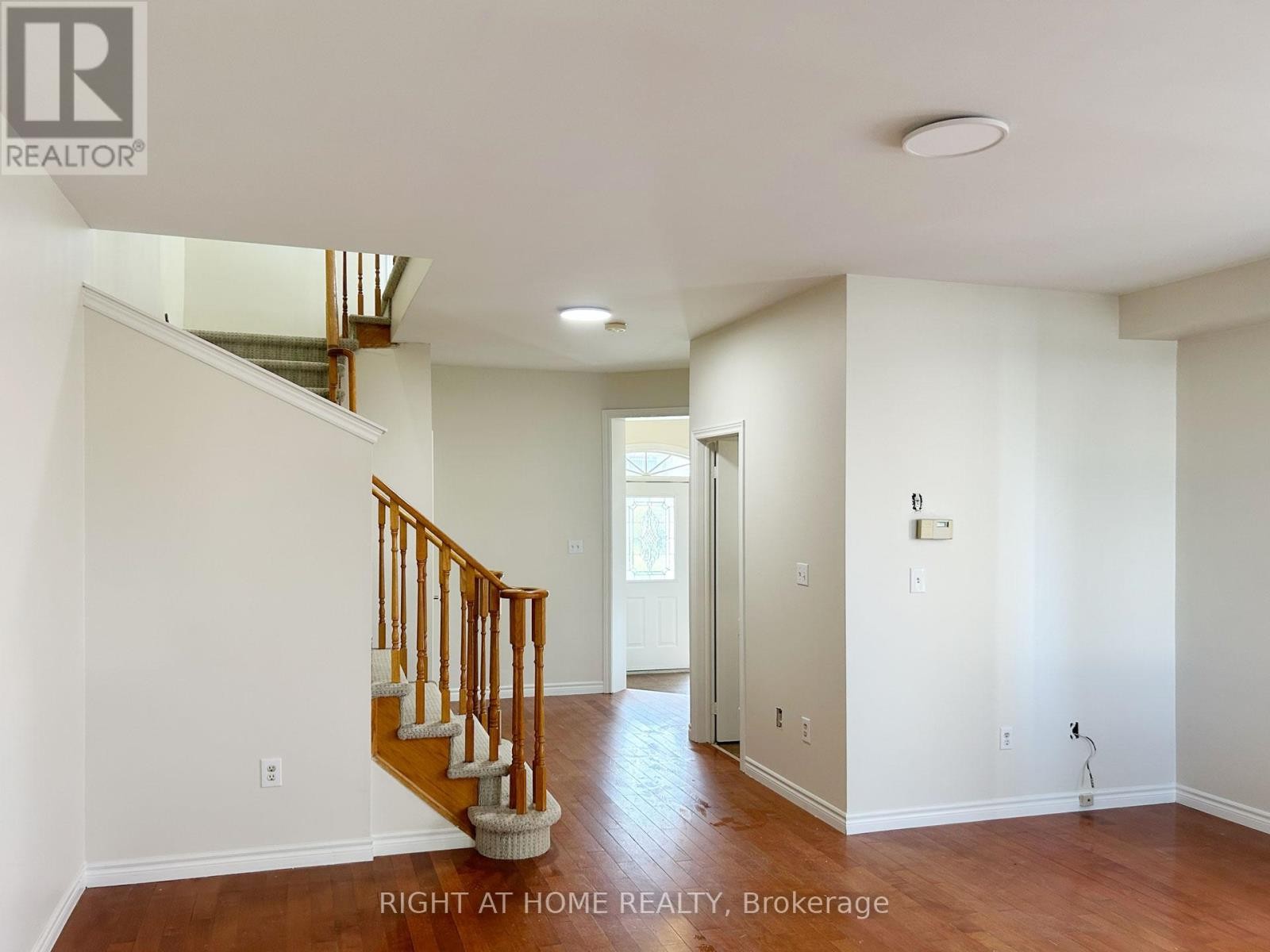 












3342 FOUNTAIN PARK AVENUE

,
Mississauga (Churchill Meadows),




Ontario
L5M7E2

