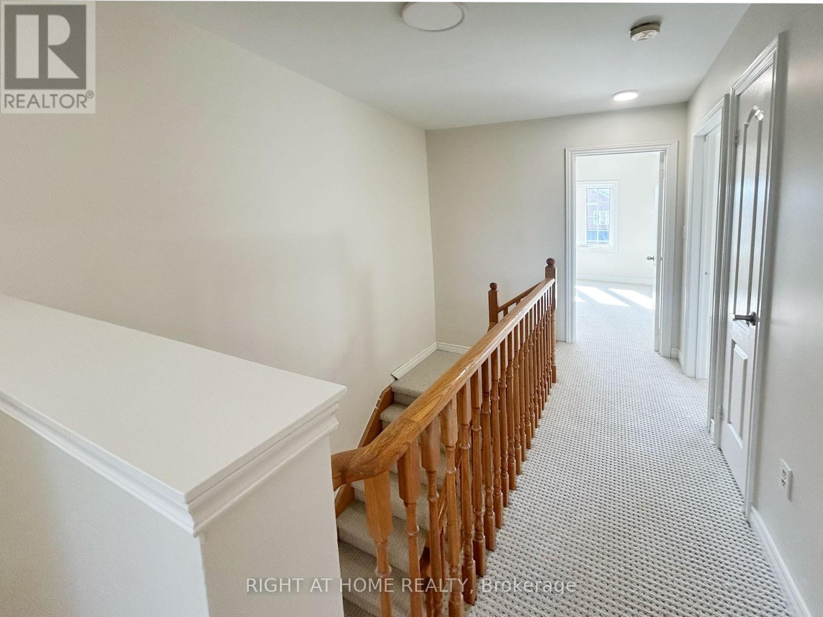 












3342 FOUNTAIN PARK AVENUE

,
Mississauga (Churchill Meadows),




Ontario
L5M7E2

