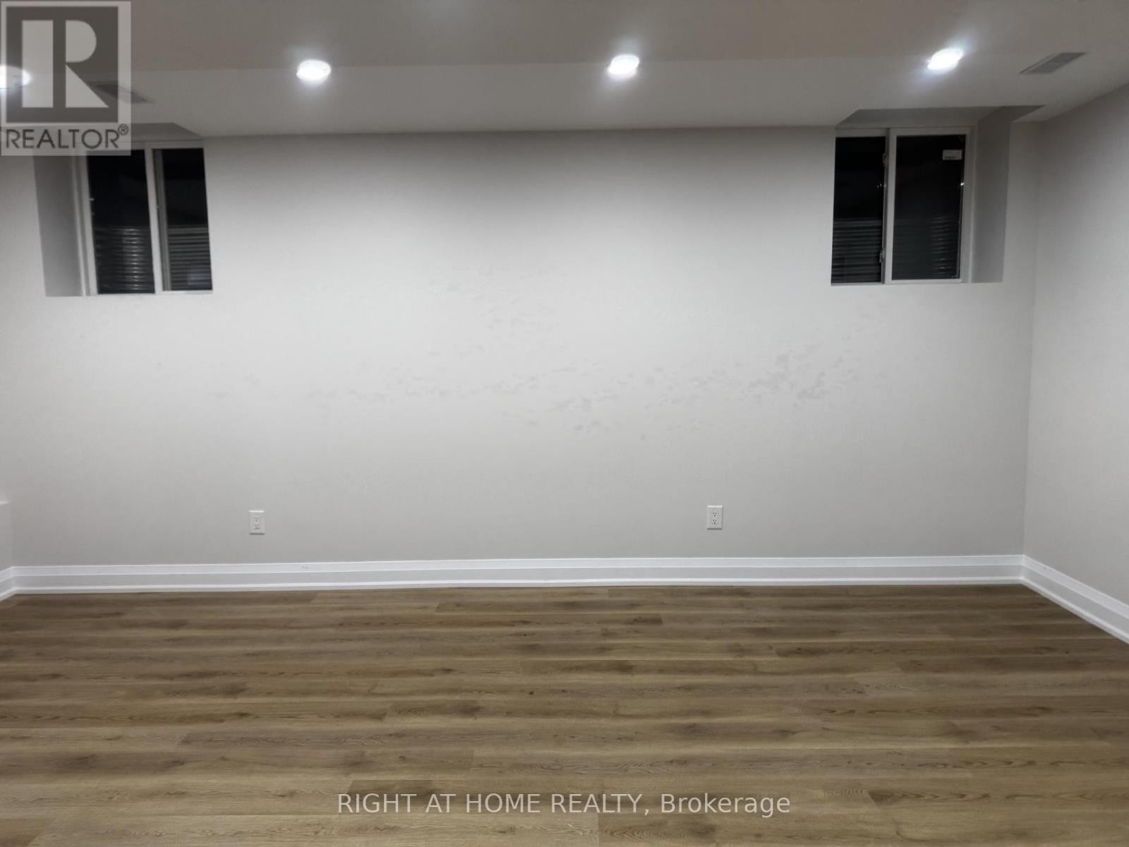 












15 PERDITA ROAD

,
Brampton (Bram West),




Ontario
L6Y0C3

