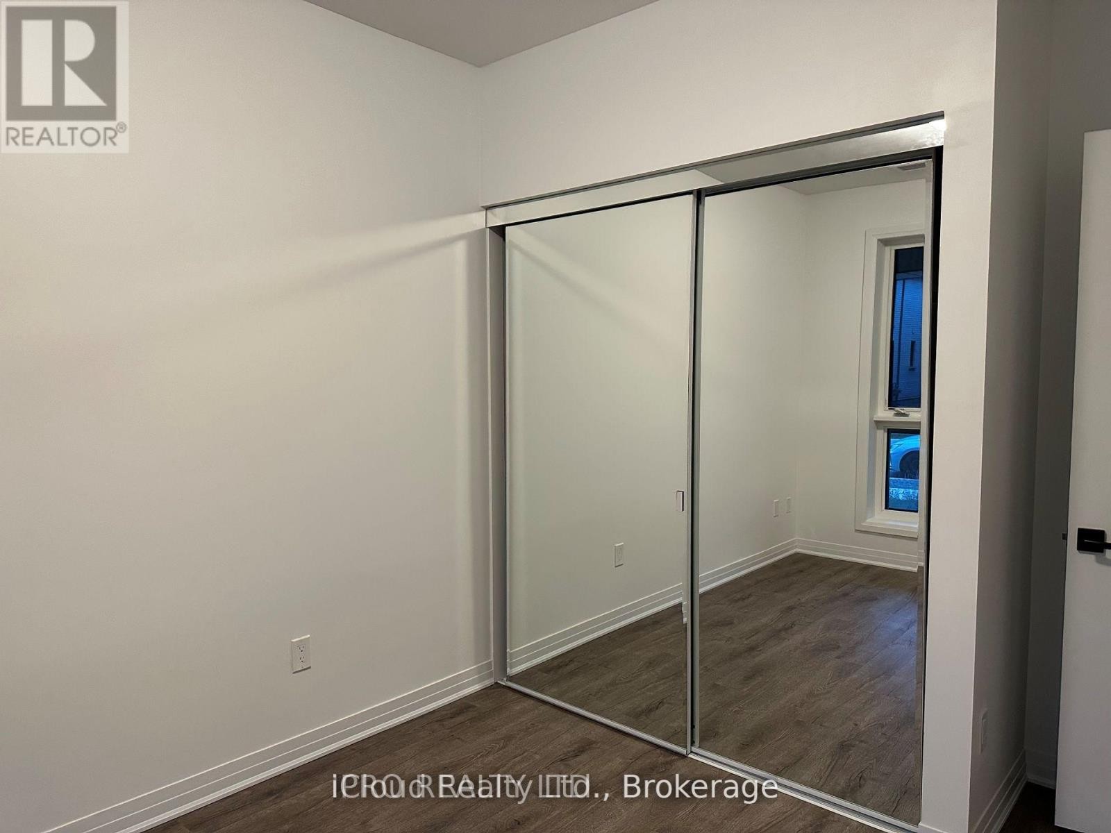 












103 - 460 GORDON KRANTZ AVENUE

,
Milton (Walker),




Ontario
L9E1Z2

