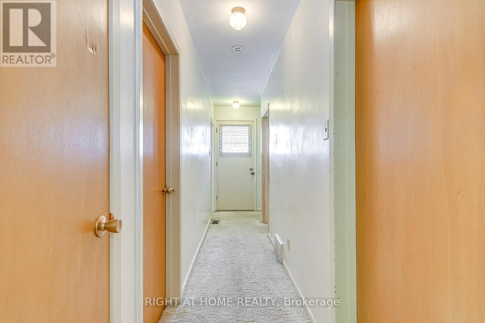 












2572 ISLINGTON AVENUE

,
Toronto (Thistletown-Beaumonde Heights),




Ontario
M9V2X2

